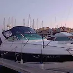 Barco Con Parking Y Duchas Gratuitas Botel *