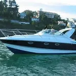 Barco Con Parking Y Duchas Gratuitas Sanxenxo