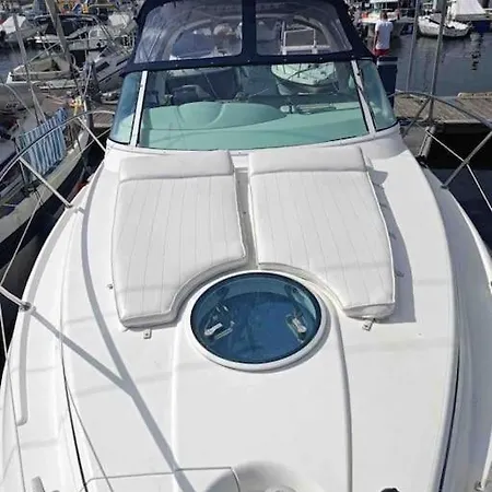 船上ホテル Barco Con Parking Y Duchas Gratuitas
