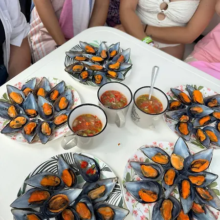 보트호텔 Barco Con Parking Y Duchas Gratuitas 산신소