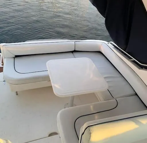 Barco Con Parking Y Duchas Gratuitas