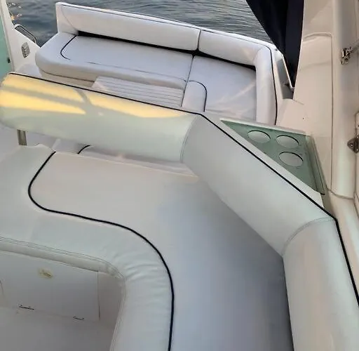 Barco Con Parking Y Duchas Gratuitas Πλωτό κατάλυμα