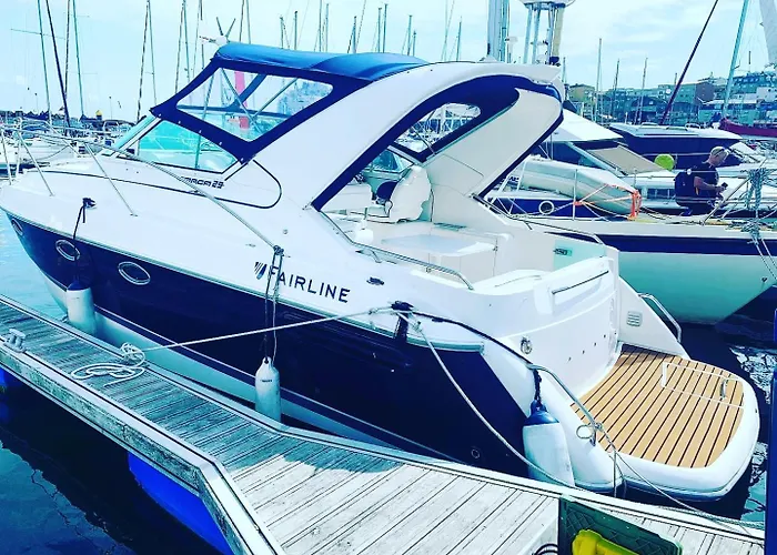 Barco Con Parking Y Duchas Gratuitas Πλωτό κατάλυμα